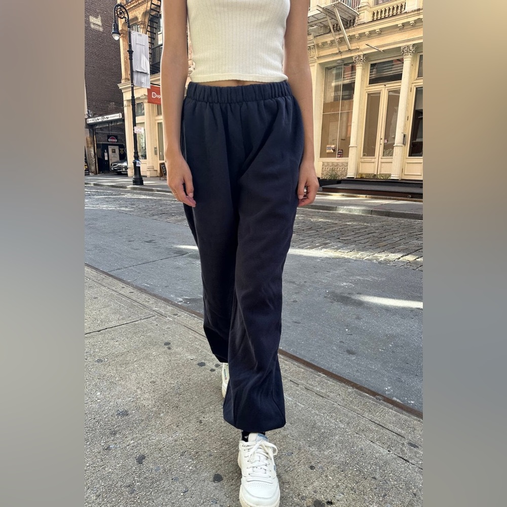 Brandy Melville Rosa Sweatpants